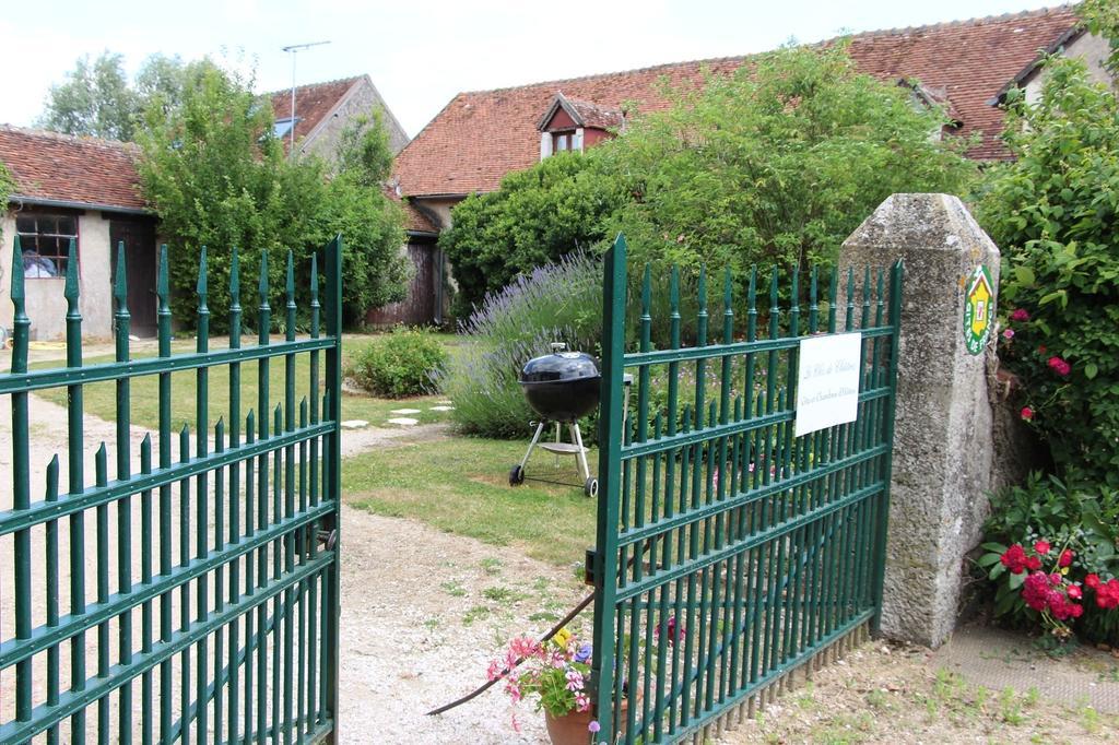 Le Clos De Chatres Oisly Kültér fotó