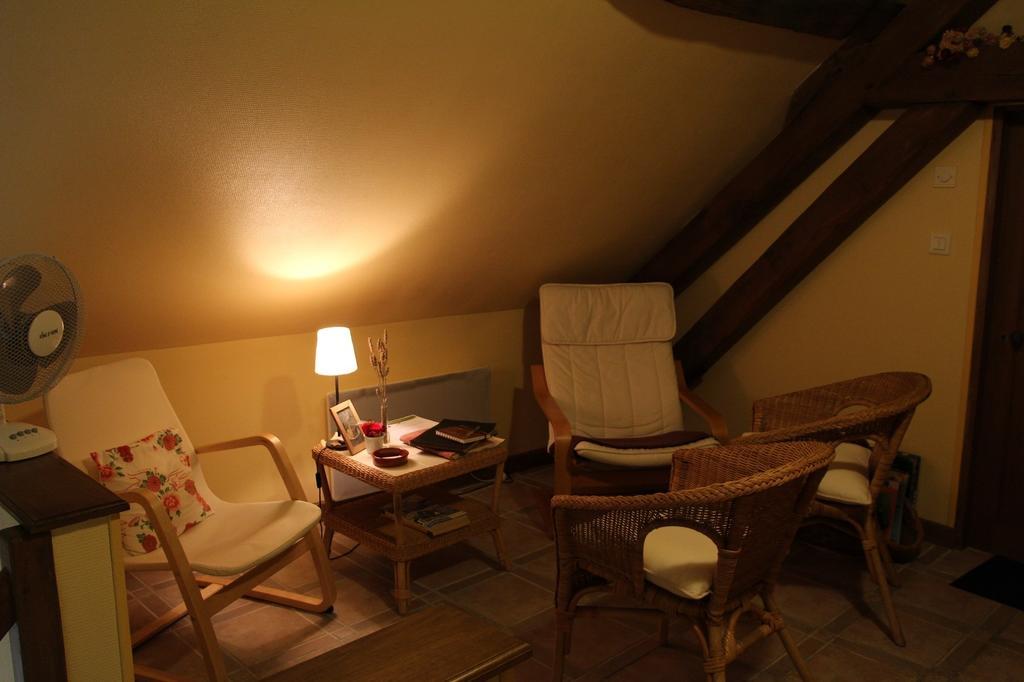 Le Clos De Chatres Oisly Kültér fotó